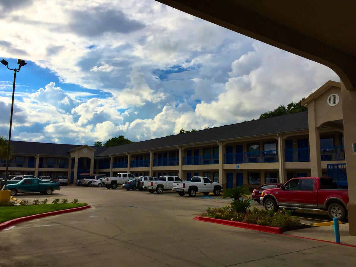 Eldon Americas Best Value Inn & Suites Mont Belvieu Houston מראה חיצוני תמונה