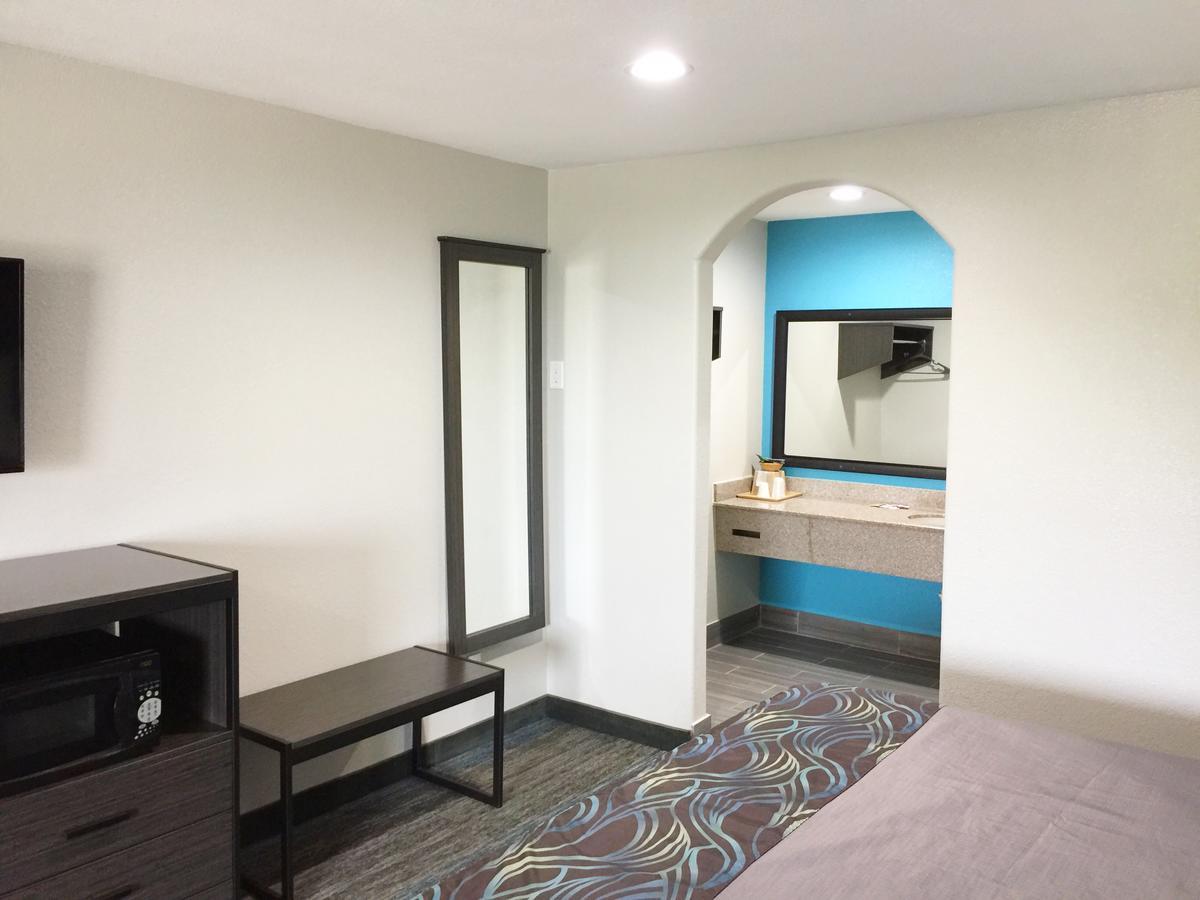 Eldon Americas Best Value Inn & Suites Mont Belvieu Houston מראה חיצוני תמונה